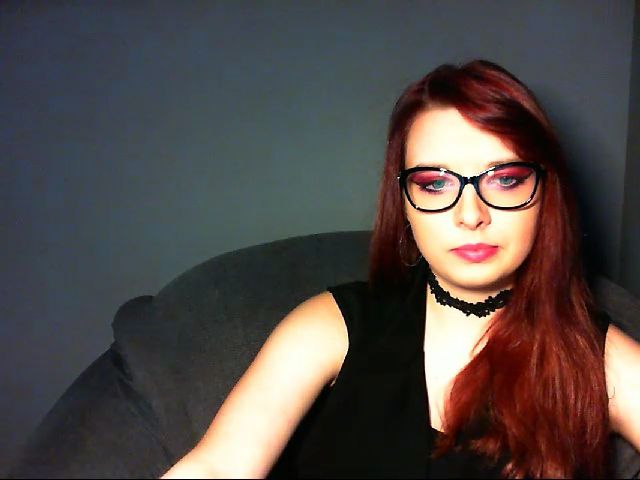 Live sex webcam photo for VirginLuna18 #260825180