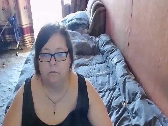 Live sex webcam photo for HotXXXGirl1 #256608402