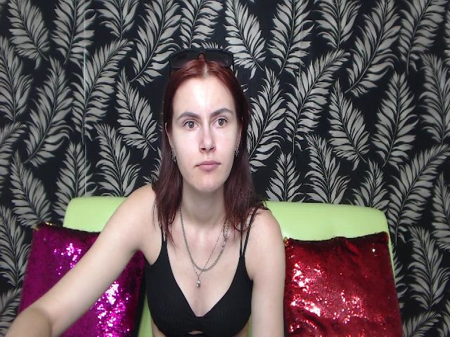 Live sex webcam photo for MollyTravis #260541883