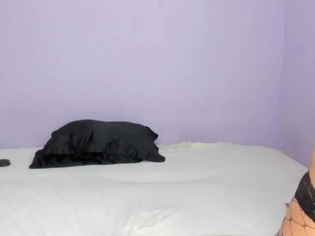 Live sex webcam photo for pink0811 #241279739
