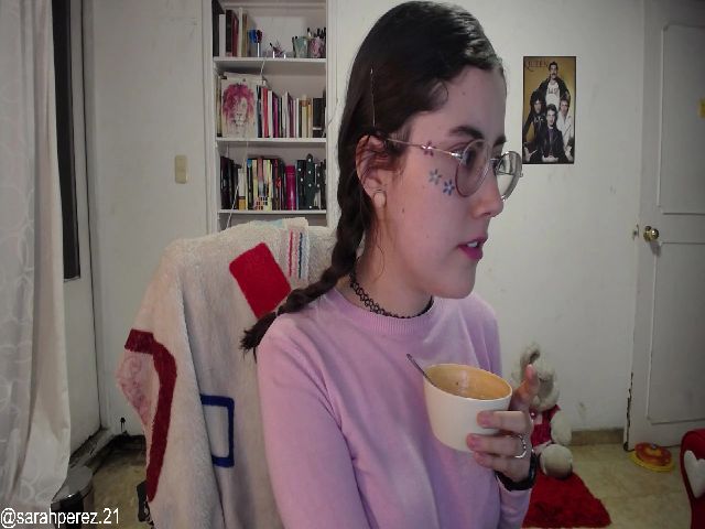 Live sex webcam photo for Cherrybunny21 #255508045