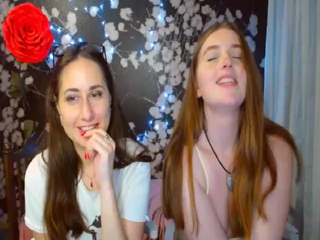 Live sex webcam photo for NikkySonge #255050766