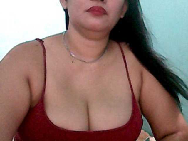 Live sex webcam photo for wildmom4u #241166181