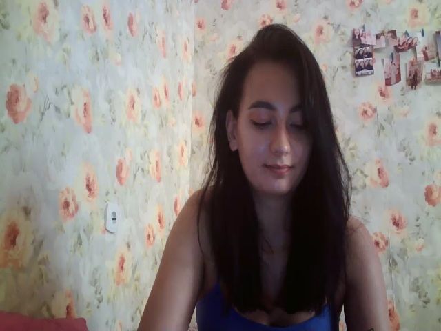 Live sex webcam photo for lolly_hollyy #264872177