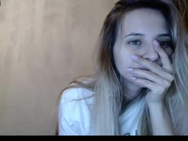 Live sex webcam photo for Rexxa-flower #243229172