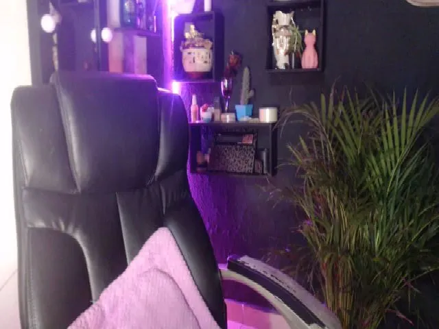 Live sex webcam photo for Strawxberrry #261120431
