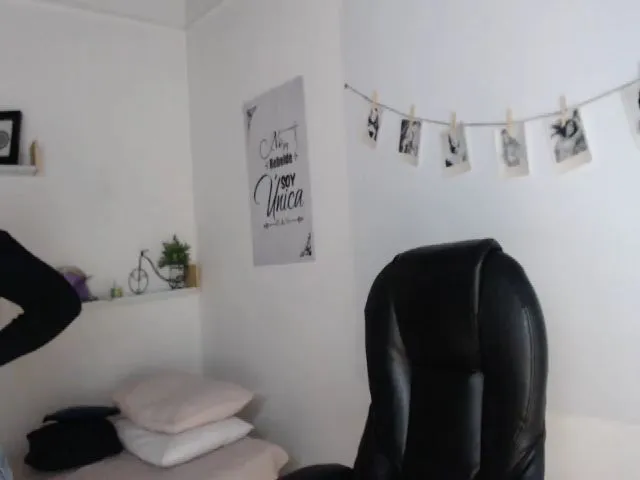 Live sex webcam photo for Abba_smith #265283481