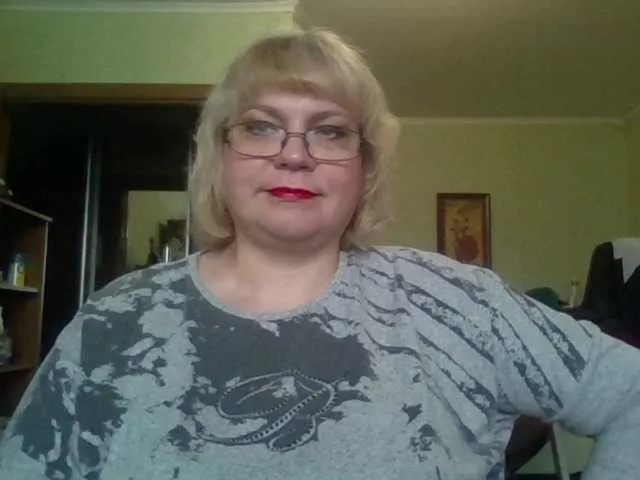 Live sex webcam photo for LOLA88888 #241257606
