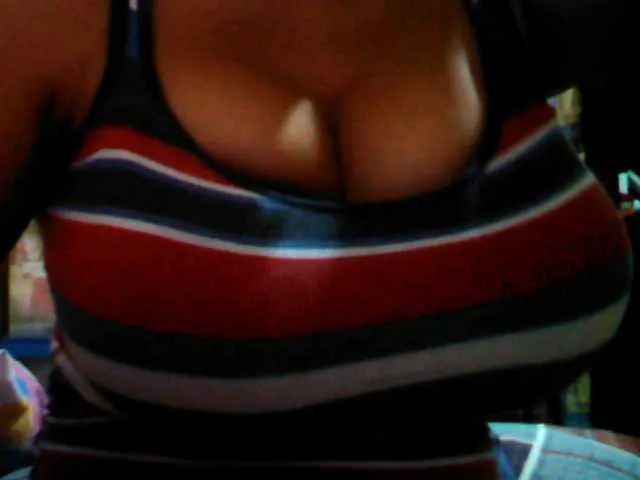 Live sex webcam photo for BarbieBigTits #242180712