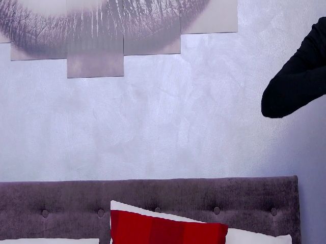 Live sex webcam photo for AnissaMaze #257393043