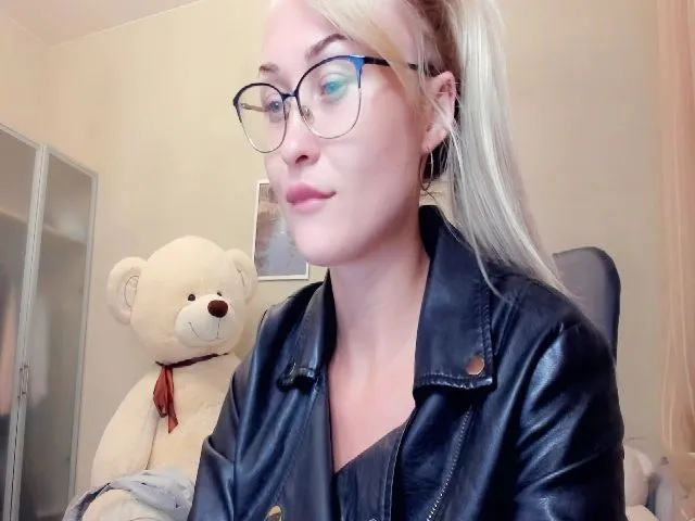 Live sex webcam photo for Mistress_Eva_ #263973102