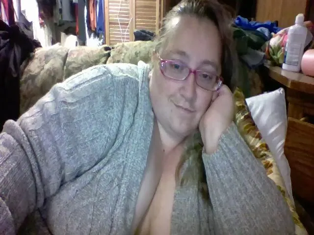 Live sex webcam photo for BBWAngel85 #255520927