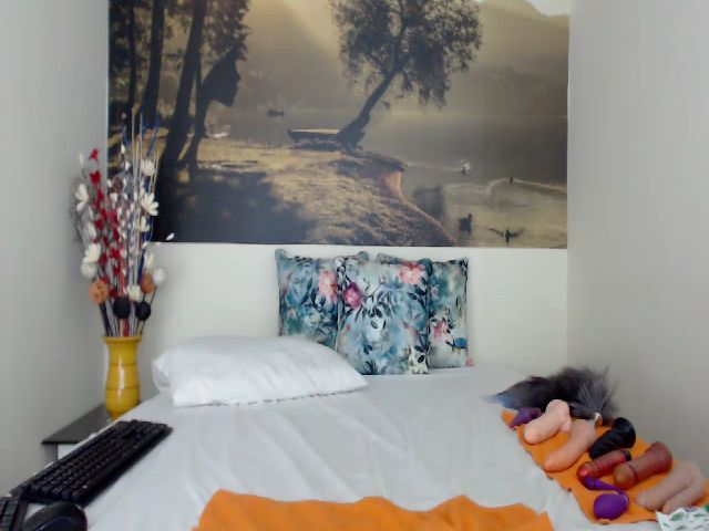 Live sex webcam photo for AikoTailor #287876632