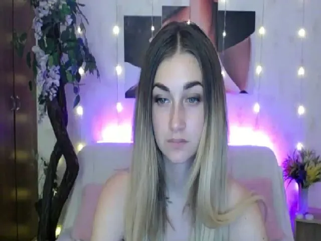 Live sex webcam photo for Lolly__Pop__ #259492633