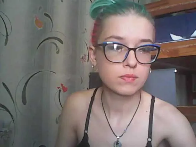 Live sex webcam photo for malvinella #244918141