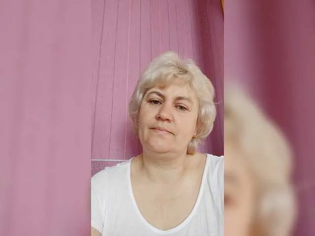 Live sex webcam photo for AngelaFamez #241410499