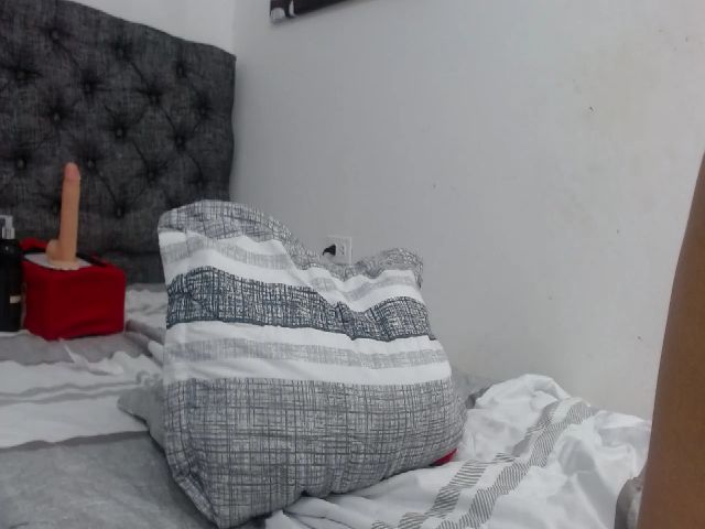 Live sex webcam photo for Andrea_greey #255829342