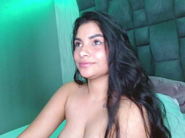 Live sex webcam photo for lolaastars1 #252417920