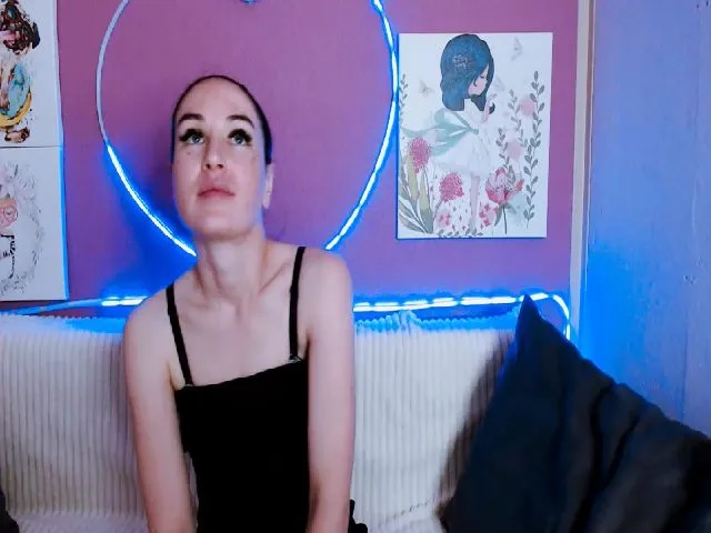 Live sex webcam photo for Lilly_Shine #252404881