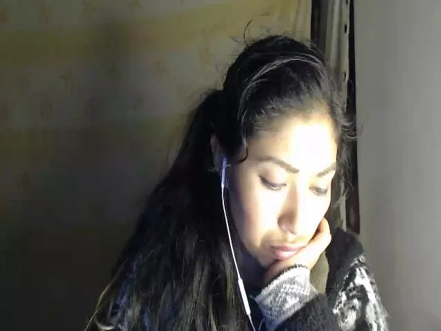 Live sex webcam photo for CHILENITAHOT #256631586