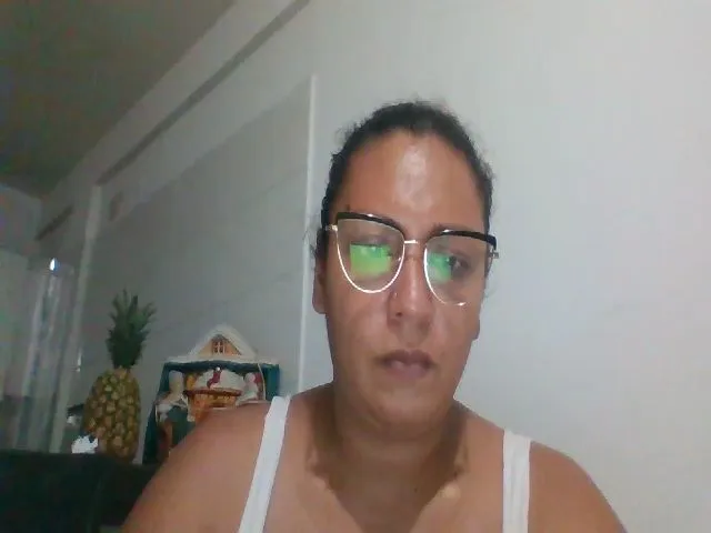 Live sex webcam photo for HallyGirlHot #287873968