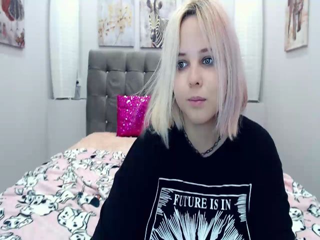 Live sex webcam photo for Helokit #259202104