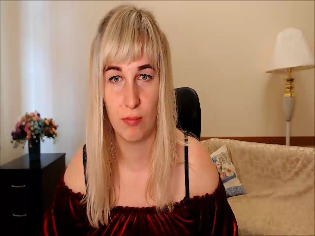 Live sex webcam photo for AmberGreys #260540807