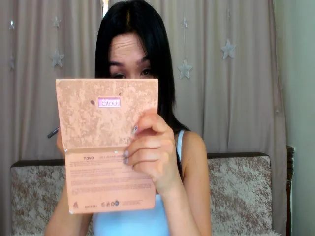 Live sex webcam photo for LinYaoKiss #256138395