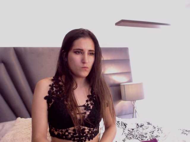 Live sex webcam photo for majo-20 #259436249