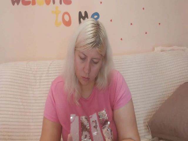 Live sex webcam photo for Kylie_Pag #265372063