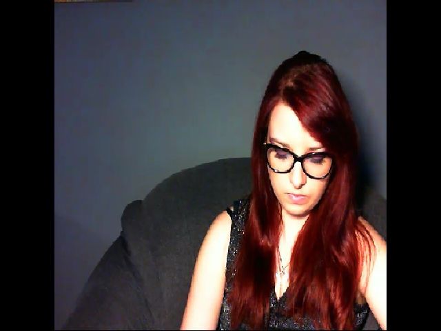 Live sex webcam photo for VirginLuna18 #259332203