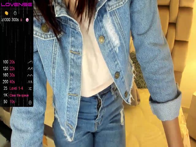 Live sex webcam photo for MADISON_01 #254842731