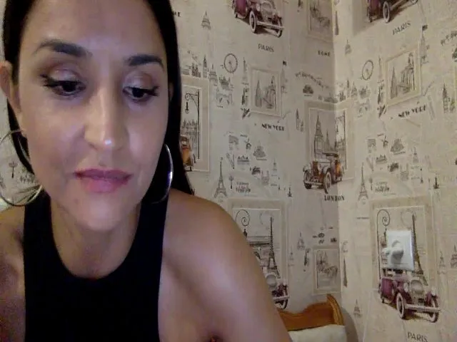 Live sex webcam photo for JolyBoss #257030575