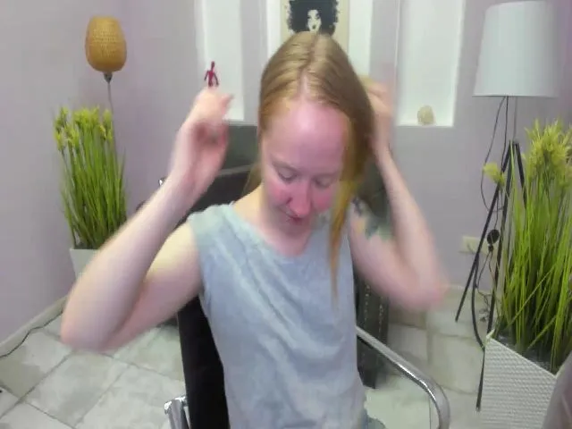 Live sex webcam photo for StunningKelly #252428983