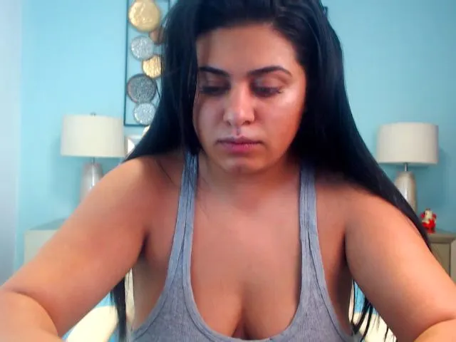 Live sex webcam photo for HeidiCutie #259068684