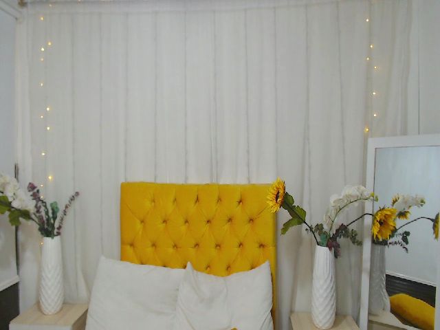 Live sex webcam photo for Ailin_8 #254530872