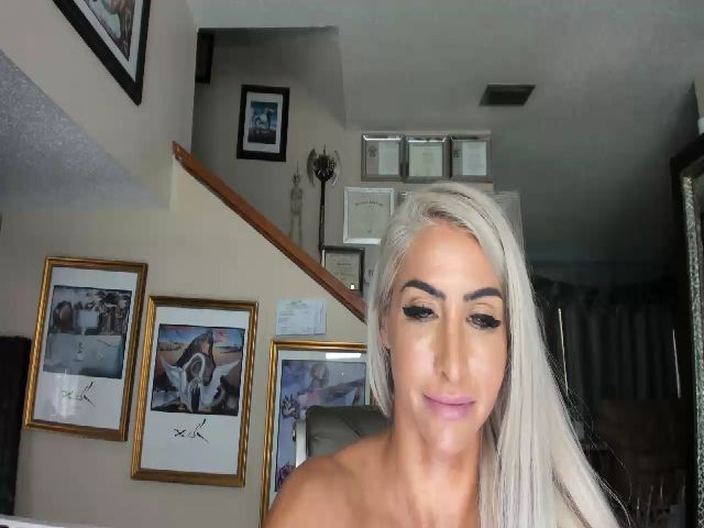 Live sex webcam photo for ADRIANA_FOX #264966560