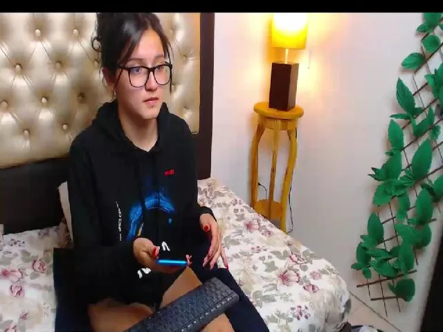 Live sex webcam photo for NyahMackenzie #253884754