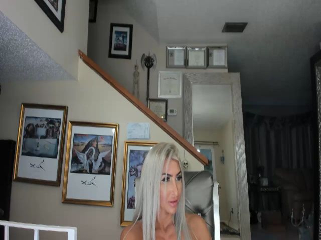 Live sex webcam photo for ADRIANA_FOX #258361887