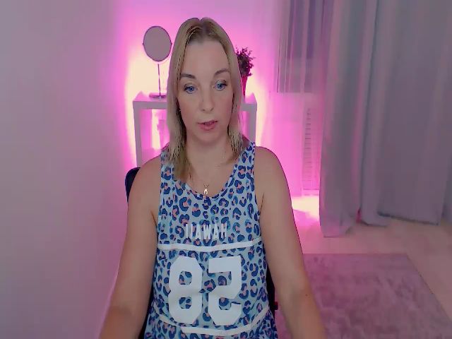 Live sex webcam photo for ReganLovely #264071787