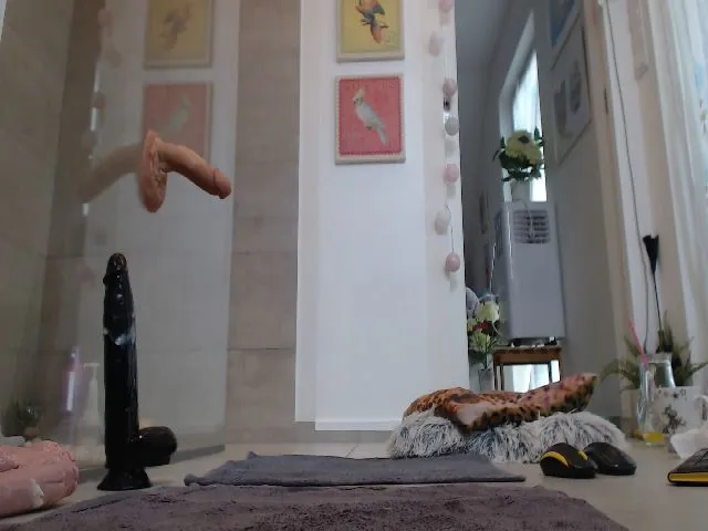 Live sex webcam photo for Shy_Puppy #260580473