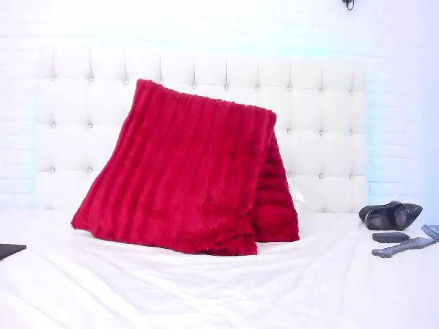 Live sex webcam photo for KimoraJoy #287860856