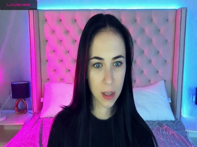 Live sex webcam photo for MilkaBabyDoll #261798598