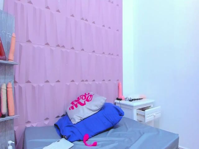 Live sex webcam photo for Cristal_West #254924333