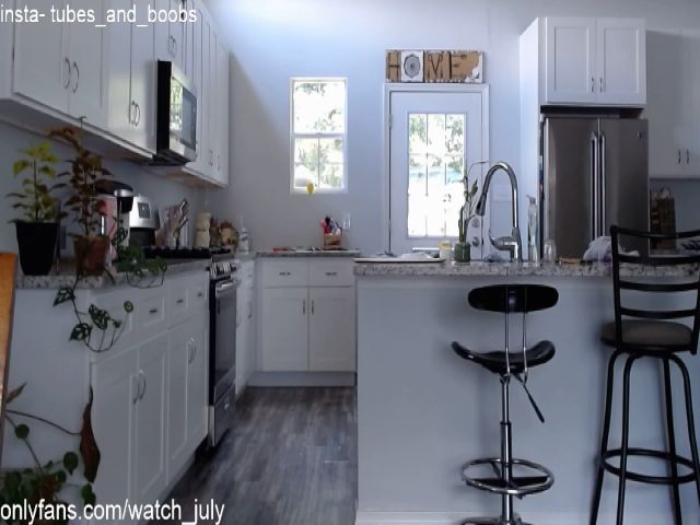 Live sex webcam photo for tubesandboobs #261503038