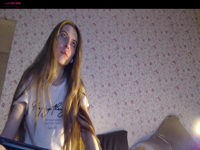 Live sex webcam photo for Miss_123_ #260824979