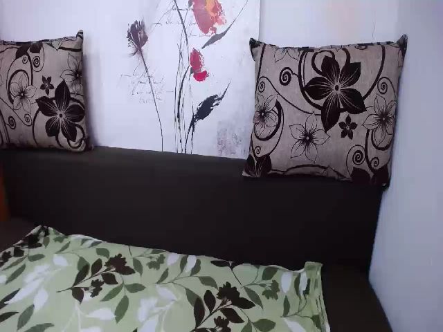 Live sex webcam photo for TeaseKate #258434536