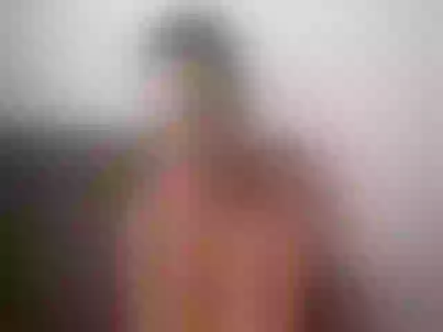 Live sex webcam photo for OnlyLou #260735869