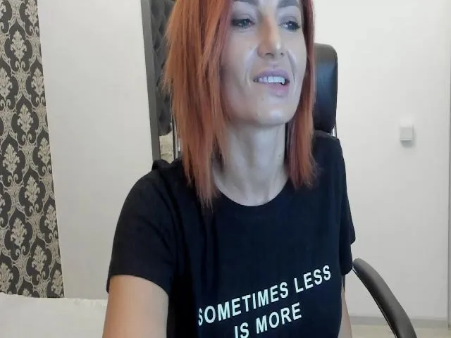Live sex webcam photo for Redkendra #260340535