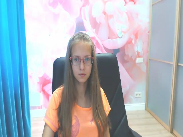 Live sex webcam photo for Alice_Adamsi #254060958